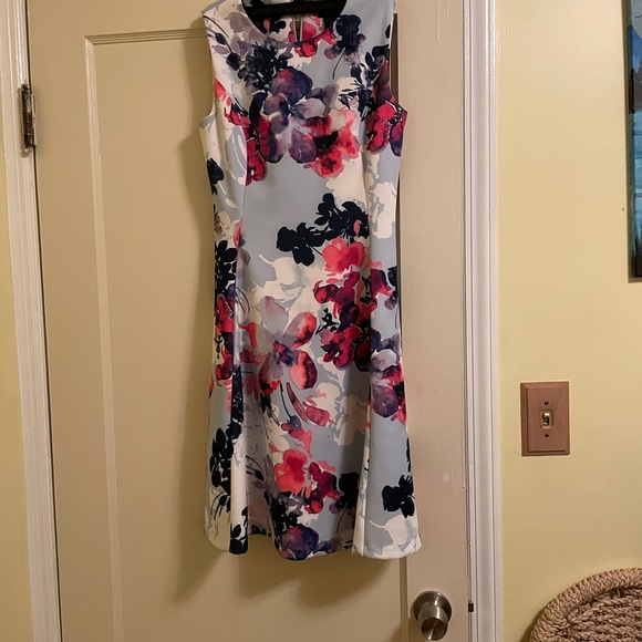 DKNY dress size 2 flowers - Picture 6 of 6